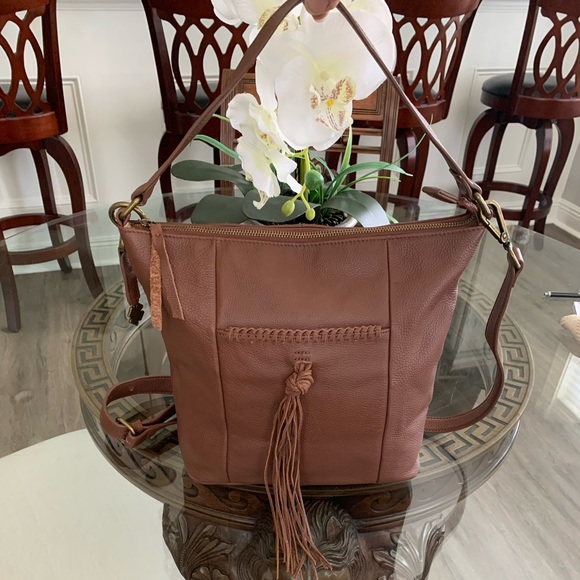 Lucky Brand Handbags - 🤎LUCKY BRAND CARMEN LEATHER HOBO/CROSSBODY BAG!🤎